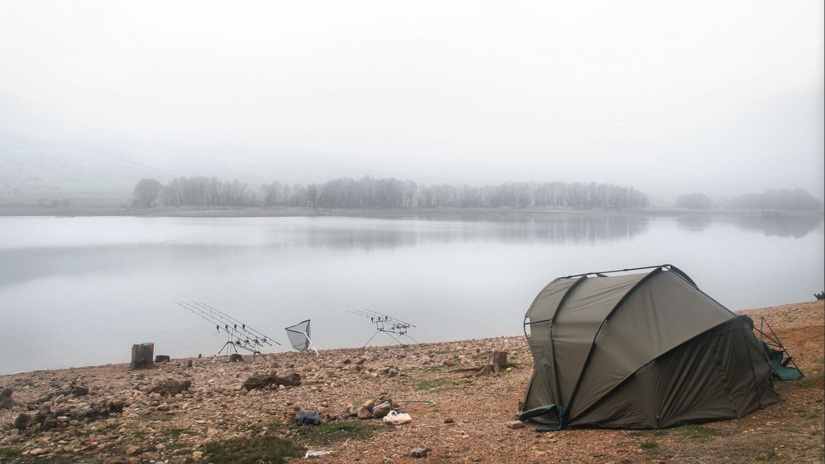 cort de pescuit pentru sezonul rece